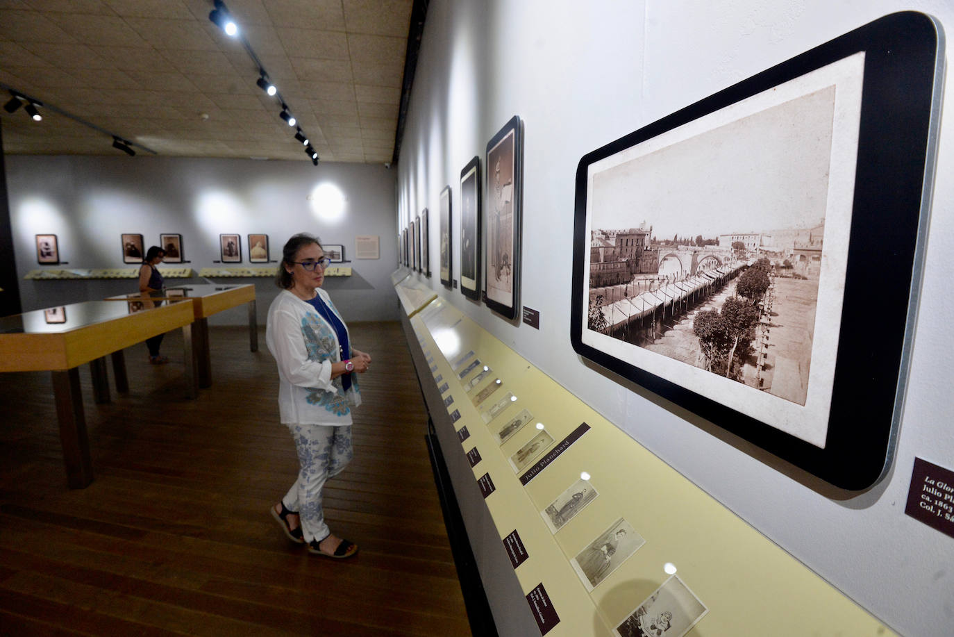 Fotos: Los orígenes de la fotografía en el Archivo General de la Región de Murci