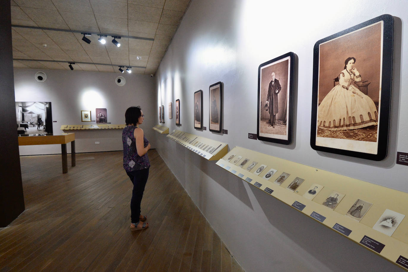 Fotos: Los orígenes de la fotografía en el Archivo General de la Región de Murci