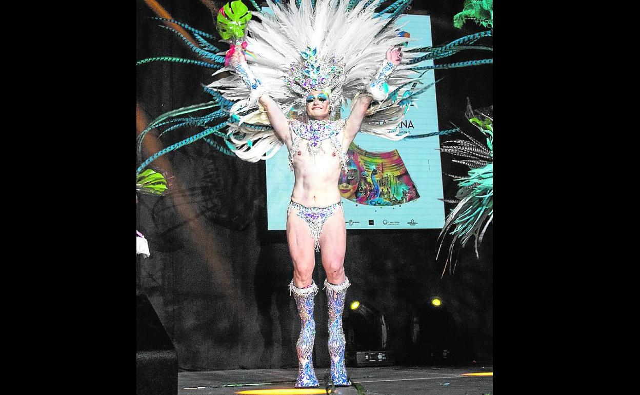 Drag Nebula se lleva la corona