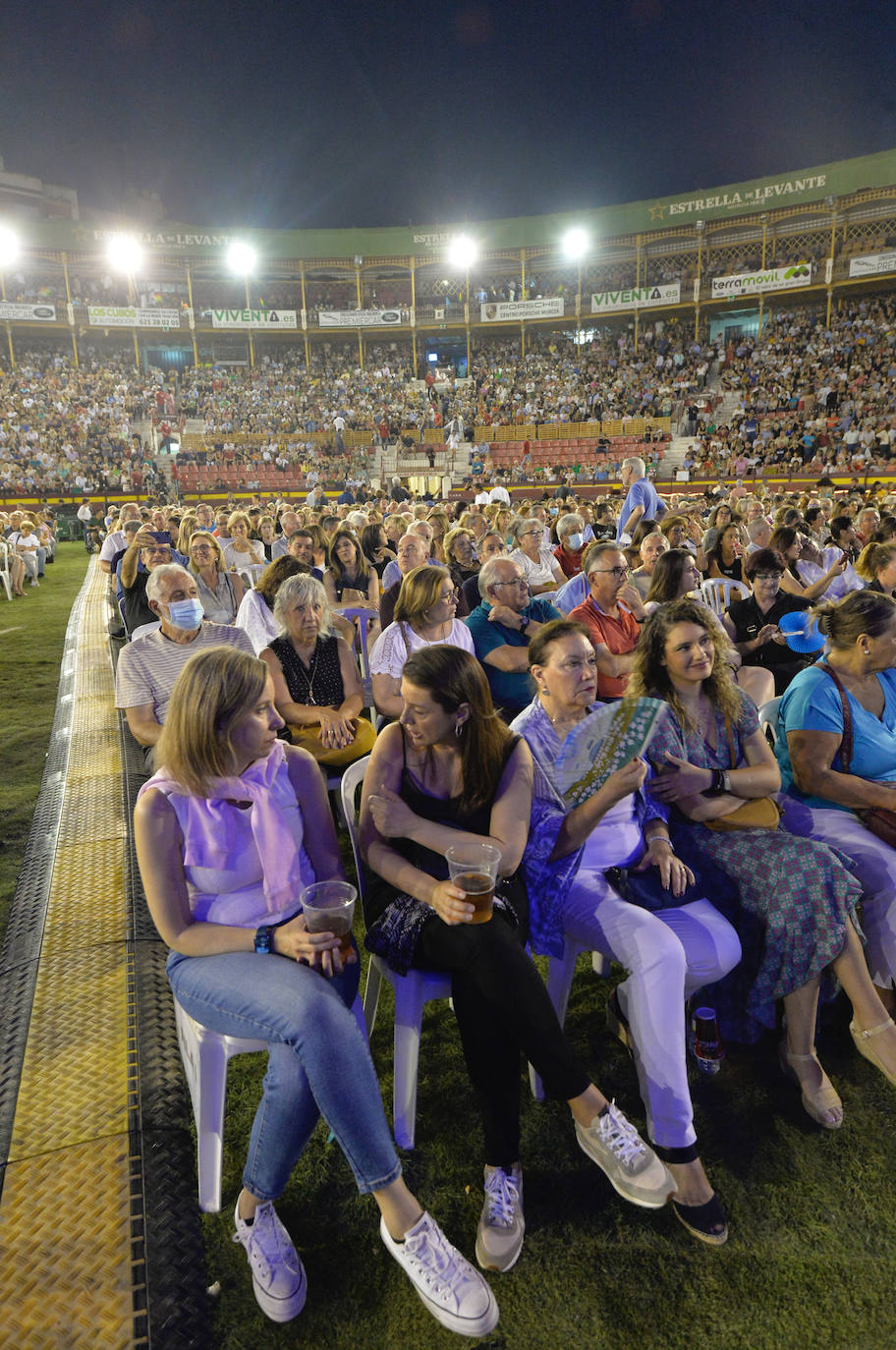 Fotos: Las imágenes del concierto de Serrat en la plaza de toros de Murcia