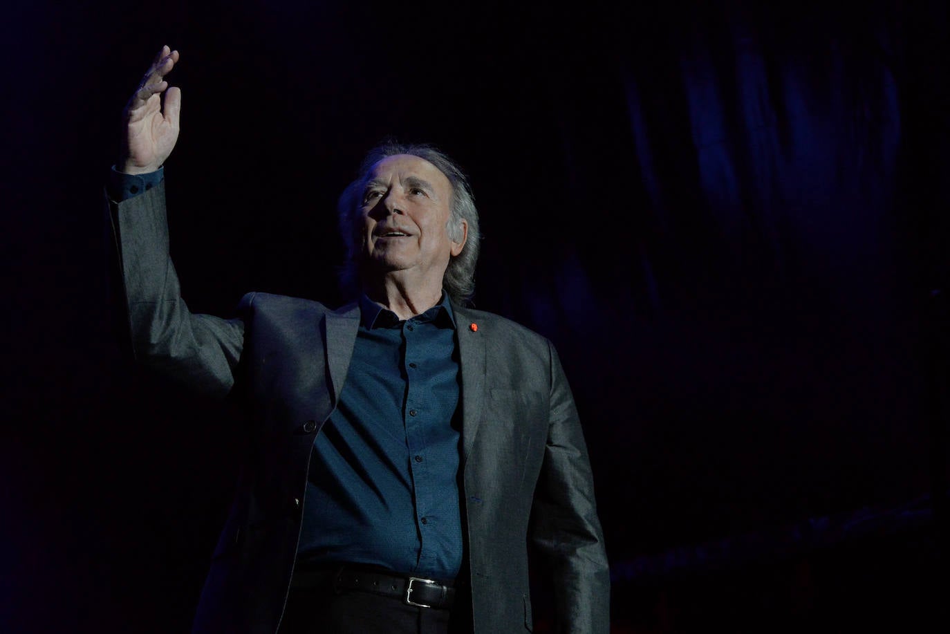 Joan Manuel Serrat durante su concierto en la plaza de toros de Murcia anoche. 