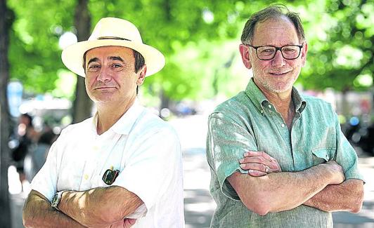 Antonio Cazorla y Adrian Shubert, tras la entrevista. 