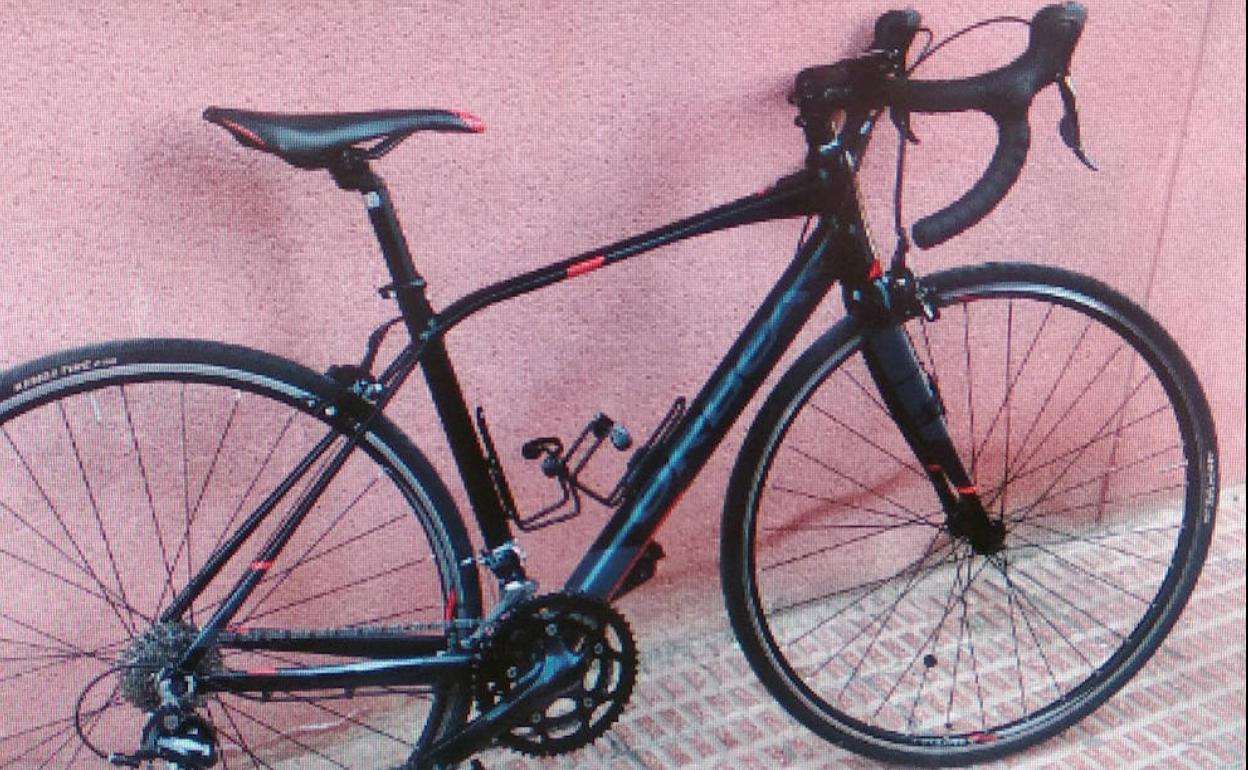 Una de las bicicletas recuperadas por los agentes de la Guardia Civil.