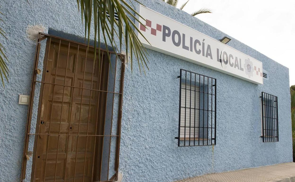 Cuartel de la Policía Local de La Azohía.