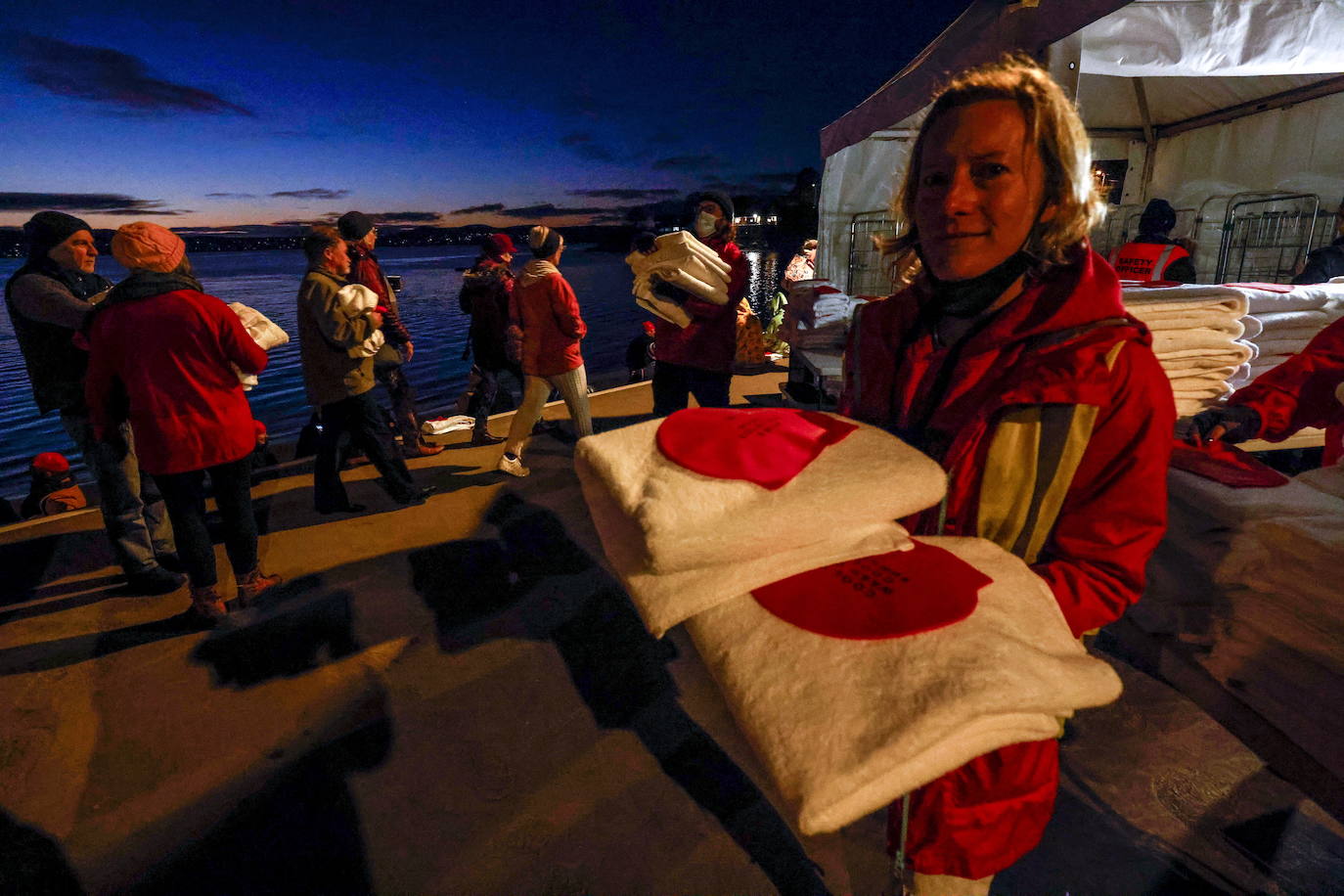 Fotos: Bienvenida nudista al invierno