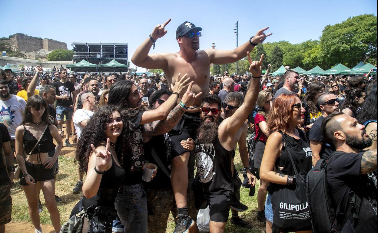 Aficionados al heavy metal, en el primer concierto de la jornada de este sábado del Rock Imperium