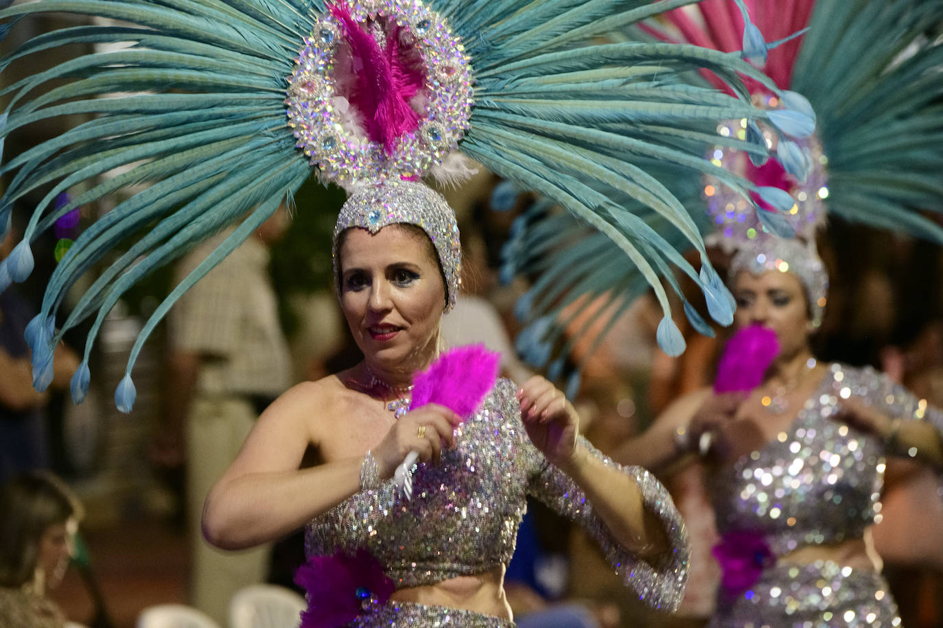 Fotos: El carnaval salda al fin su deuda festiva con Beniaján