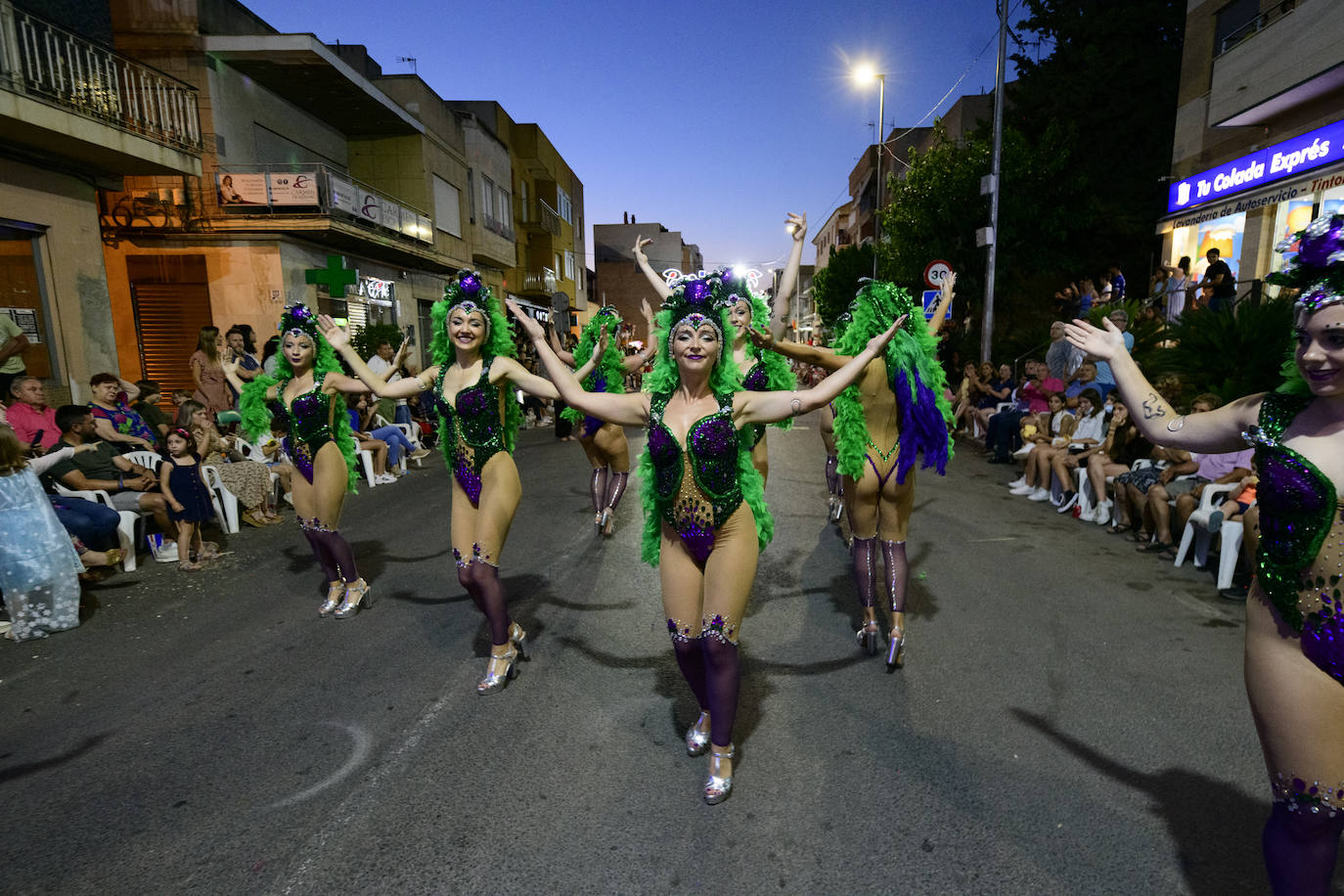 Fotos: El carnaval salda al fin su deuda festiva con Beniaján