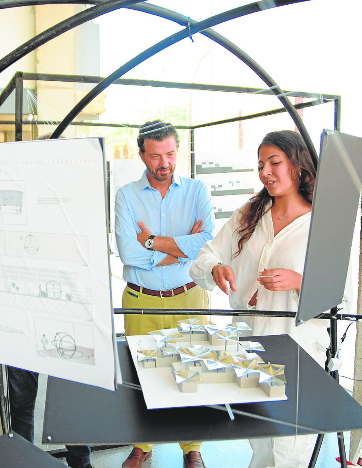 Diseño joven para el centro del metal de Cartagena