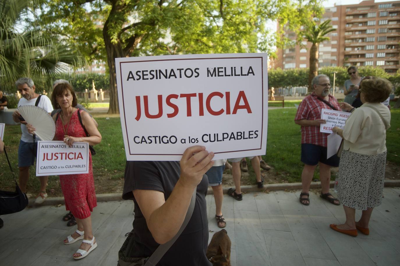 Fotos: Concentración en Murcia contra los «asesinatos» en Melilla