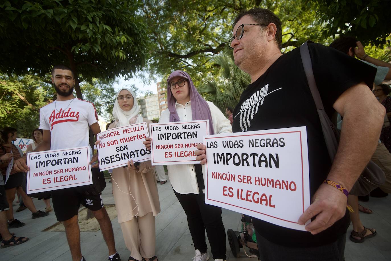 Fotos: Concentración en Murcia contra los «asesinatos» en Melilla