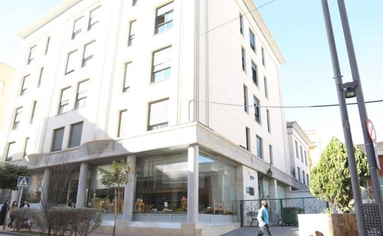 Fachada de la residencia de personas con discapacidad Asprodes de Lorca, en una imagen de archivo.