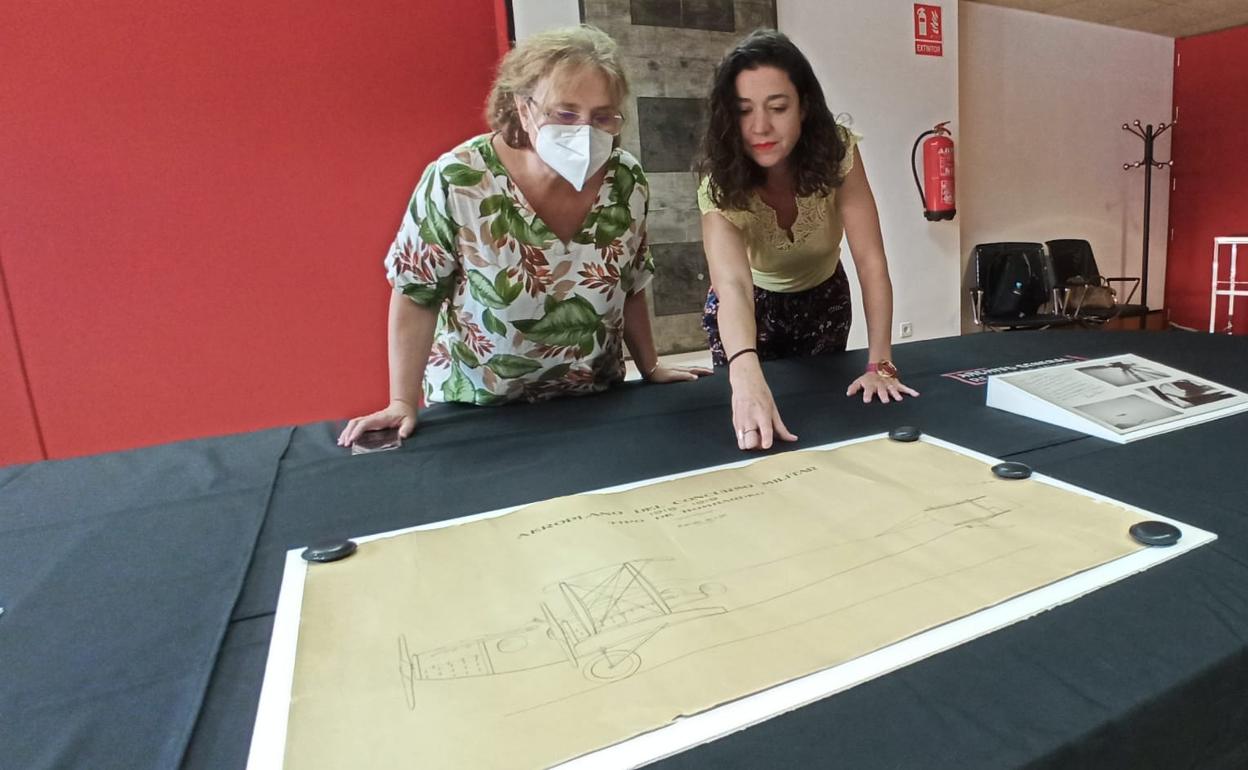 La familia de Juan de la Cierva cede al Archivo General documentos del inventor.