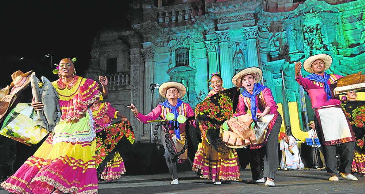 El grupo de Colombia, anoche, en Belluga. 
