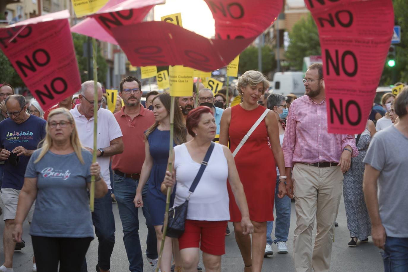 Fotos: Plante vecinal en Espinardo porla supresión de 170 aparcamientos