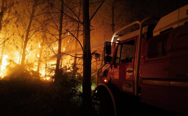 Los incendios se extienden en Europa, que se prepara para registrar temperaturas récord en esta ola de calor