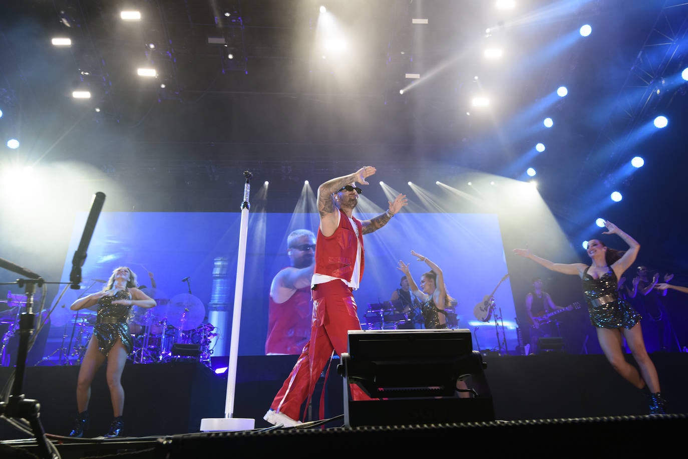 Fotos: Maluma sube la temperatura en Murcia
