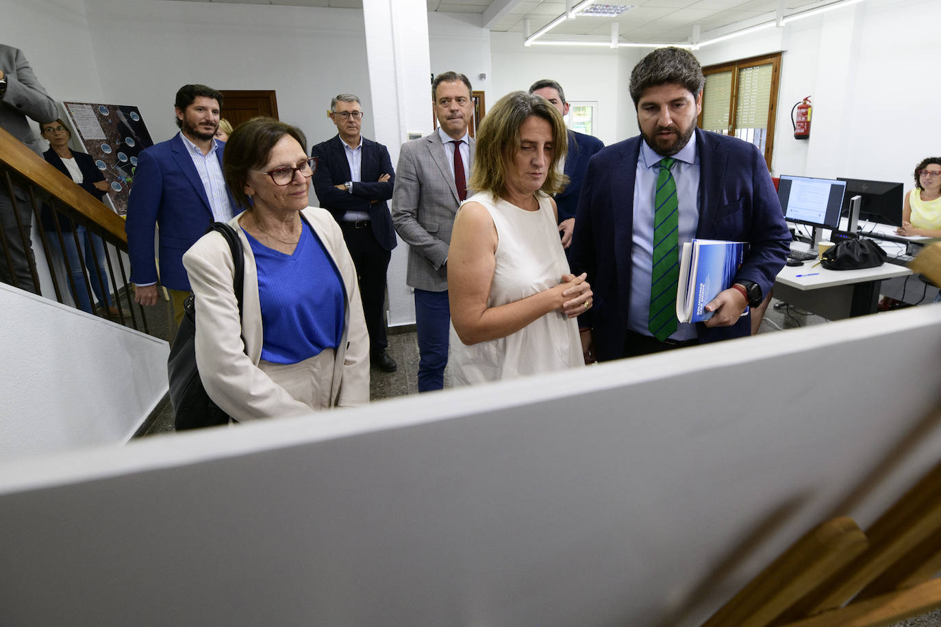 Fotos: La visita de López Miras y Ribera a la Oficina del Mar Menor de Murcia, en imágenes