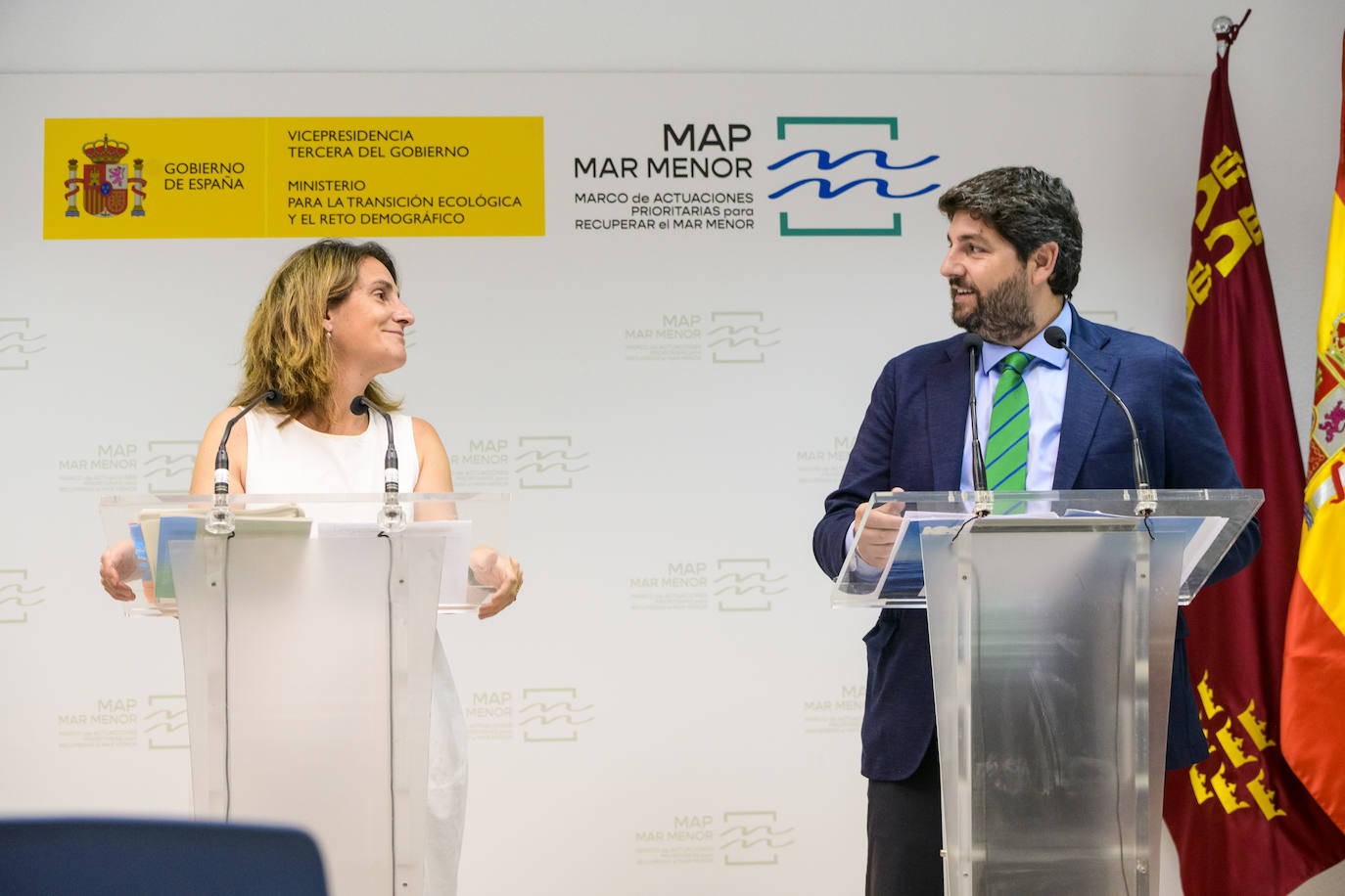 Fotos: La visita de López Miras y Ribera a la Oficina del Mar Menor de Murcia, en imágenes