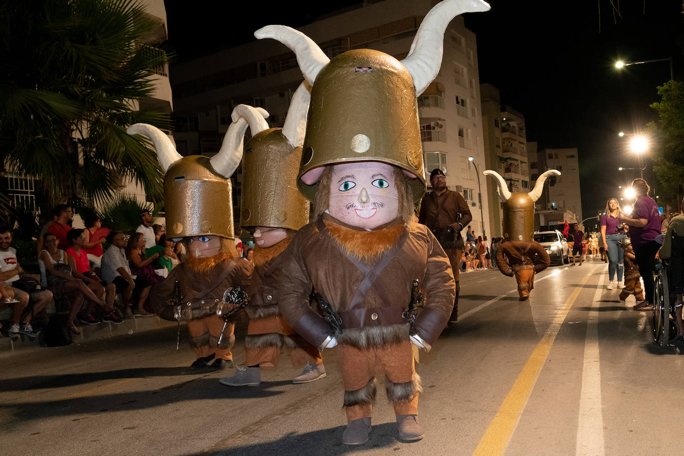 Fotos: El primer gran desfile del Carnaval de Águilas, en imágenes