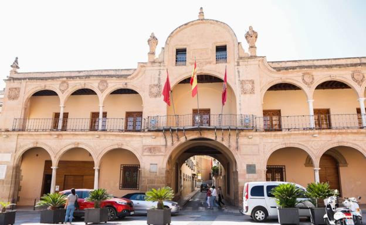 La fachada del Ayuntamiento de Lorca, en una imagen de archivo.