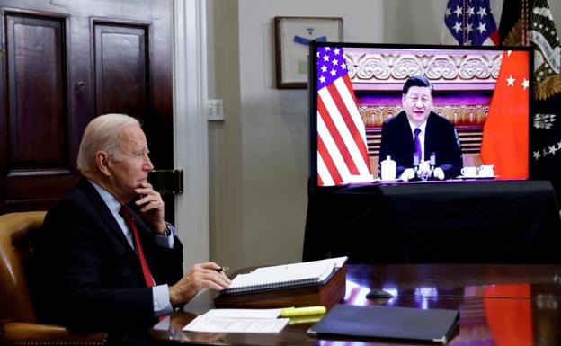 Xi Jinping advierte a Biden de que «los que juegan con el fuego morirán en él»