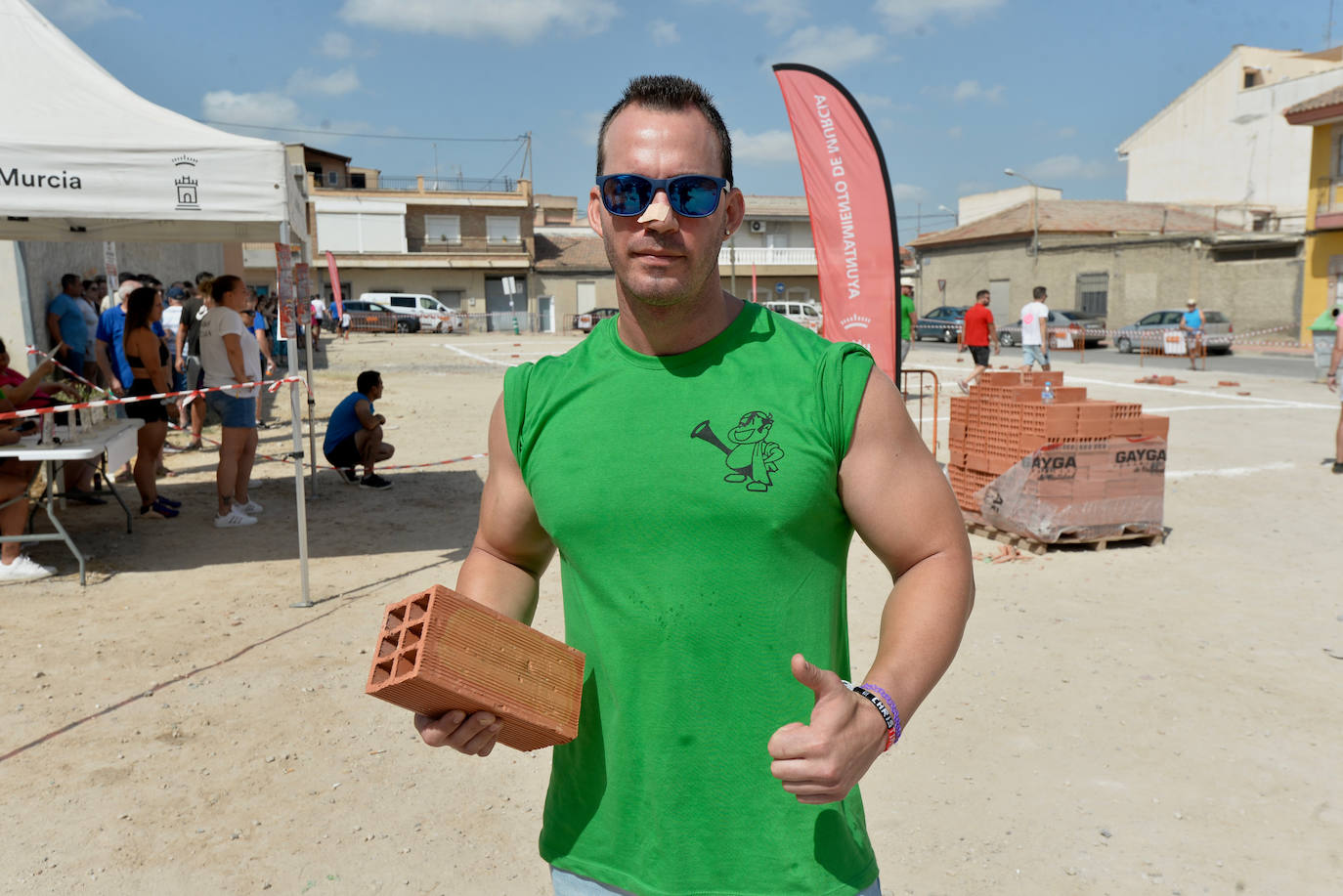 Christian Tornero Noguera, ganador del XIII Concurso de lanzamiento de ladrillo de Sangonera la Verde.