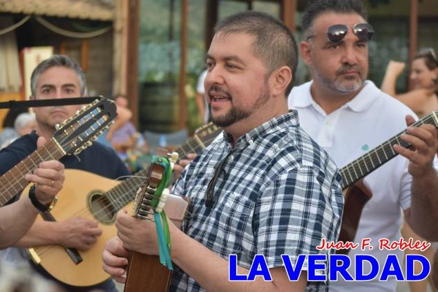 El pasado sábado, 30 de julio del 2022, en la explanada junto al Restaurante El Cortijo, en el Campo de San Juan, se celebró el XXX ENCUENTRO DE CUADRILLAS DE ANIMEROS EN EL NOROESTE MURCIANO. Las cuadrillas invitadas empezaron a llegar y a hacer música mientras se hacía la hora de degustar una merienda/cena que se les ofreció a las mismas. A continuación tuvo lugar el homenaje a Salvador Ondoño López, fallecido hace solo unos días.