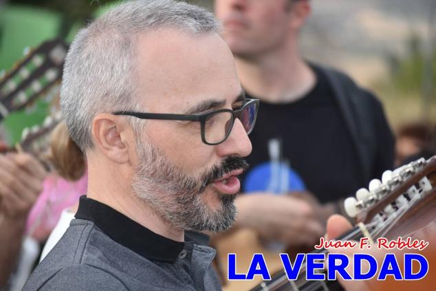 El pasado sábado, 30 de julio del 2022, en la explanada junto al Restaurante El Cortijo, en el Campo de San Juan, se celebró el XXX ENCUENTRO DE CUADRILLAS DE ANIMEROS EN EL NOROESTE MURCIANO. Las cuadrillas invitadas empezaron a llegar y a hacer música mientras se hacía la hora de degustar una merienda/cena que se les ofreció a las mismas. A continuación tuvo lugar el homenaje a Salvador Ondoño López, fallecido hace solo unos días.