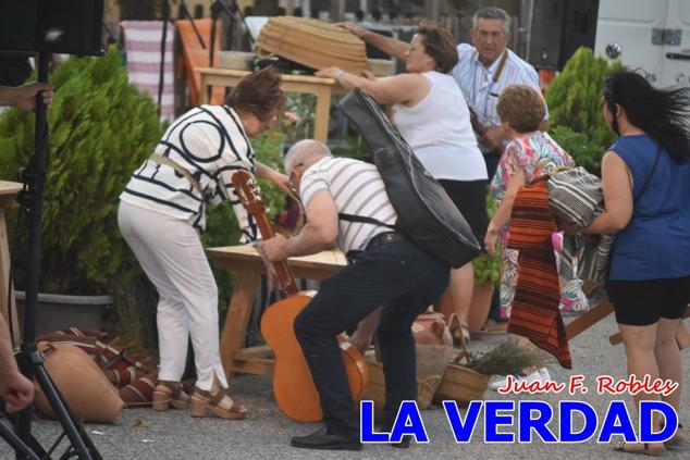 El pasado sábado, 30 de julio del 2022, en la explanada junto al Restaurante El Cortijo, en el Campo de San Juan, se celebró el XXX ENCUENTRO DE CUADRILLAS DE ANIMEROS EN EL NOROESTE MURCIANO. Las cuadrillas invitadas empezaron a llegar y a hacer música mientras se hacía la hora de degustar una merienda/cena que se les ofreció a las mismas. A continuación tuvo lugar el homenaje a Salvador Ondoño López, fallecido hace solo unos días.
