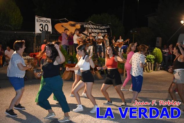 El pasado sábado, 30 de julio del 2022, en la explanada junto al Restaurante El Cortijo, en el Campo de San Juan, se celebró el XXX ENCUENTRO DE CUADRILLAS DE ANIMEROS EN EL NOROESTE MURCIANO. Las cuadrillas invitadas empezaron a llegar y a hacer música mientras se hacía la hora de degustar una merienda/cena que se les ofreció a las mismas. A continuación tuvo lugar el homenaje a Salvador Ondoño López, fallecido hace solo unos días.