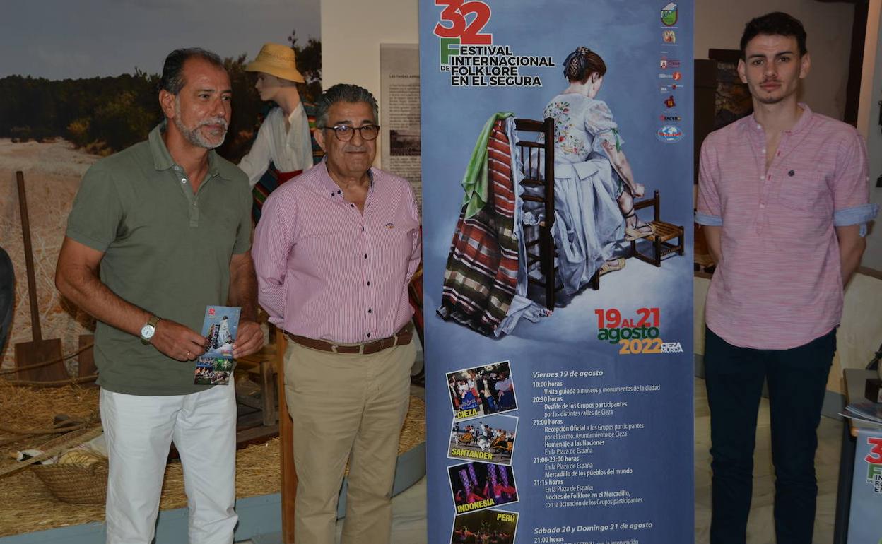 Presentación del cartel.