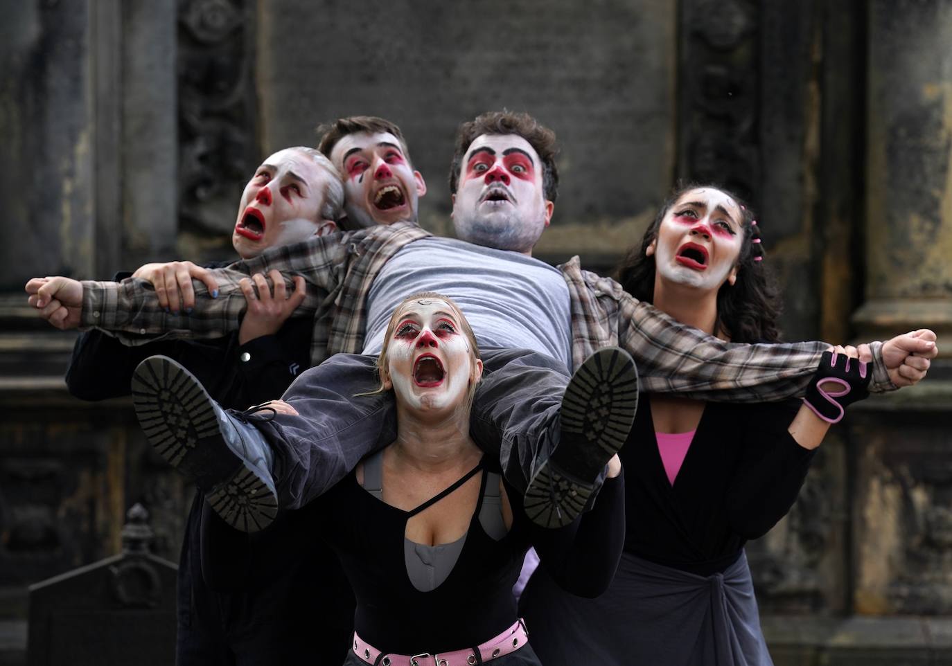Fotos: El circo toma las calles de Edimburgo