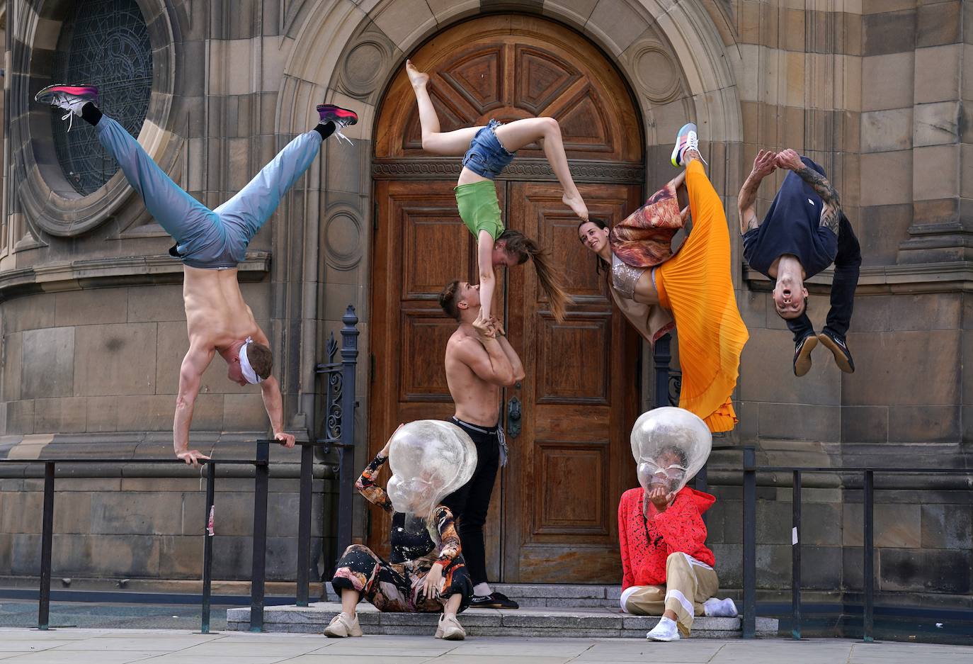 Fotos: El circo toma las calles de Edimburgo