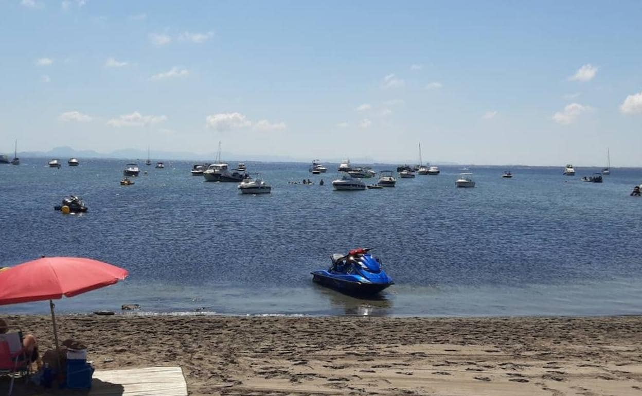 esperanza derrocamiento gerente Hasta 27 denuncias a dueños de barcos por invadir la zona de baño en La  Manga | La Verdad