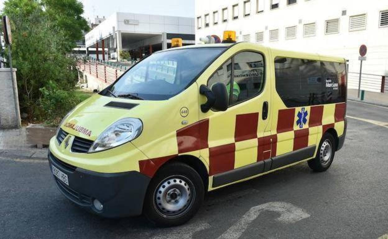 Una ambulancia en una foto de archivo. 