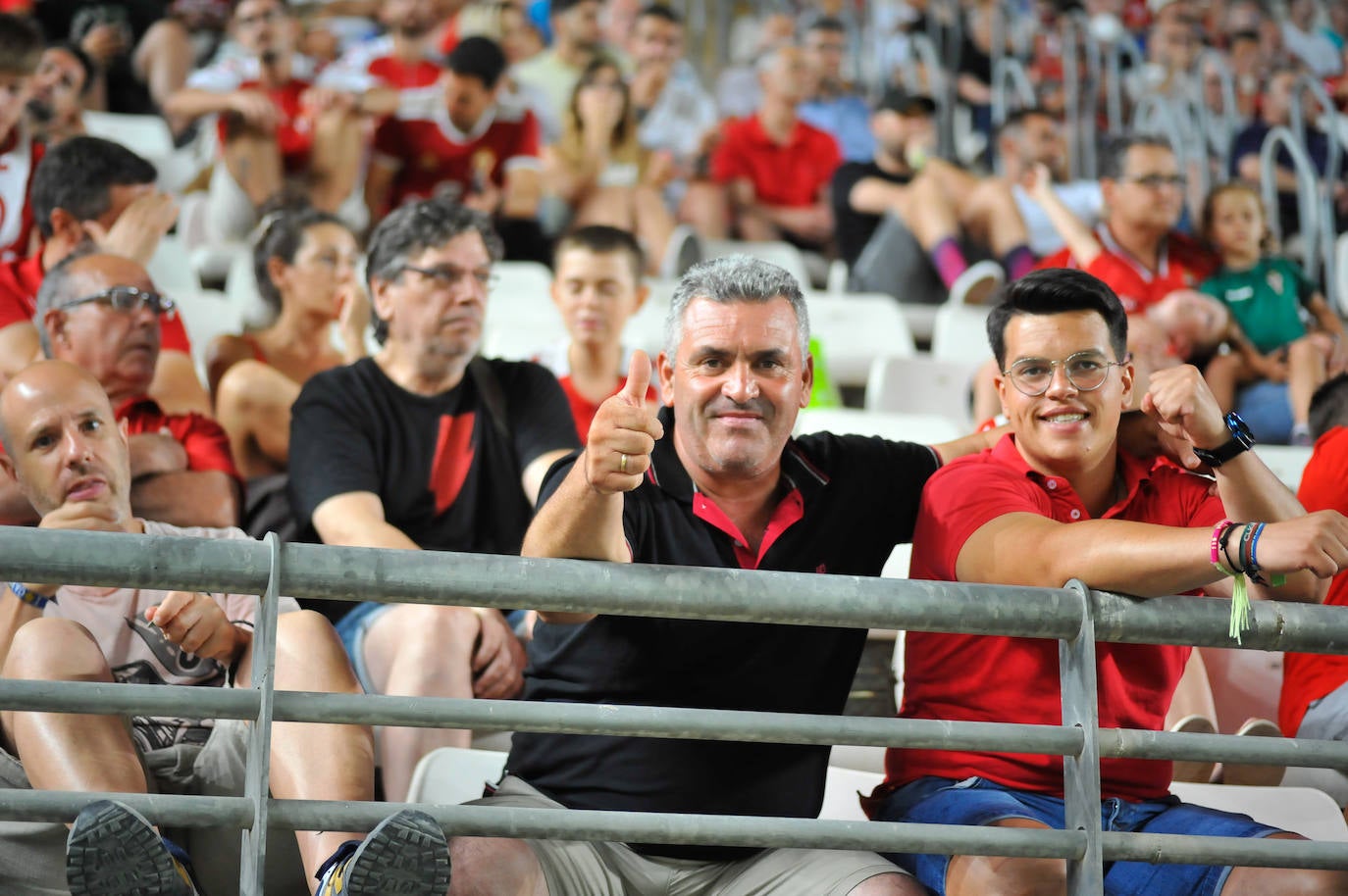 Fotos: Búscate en las gradas del Enrique Roca en el debut del Real Murcia en Primera Federación