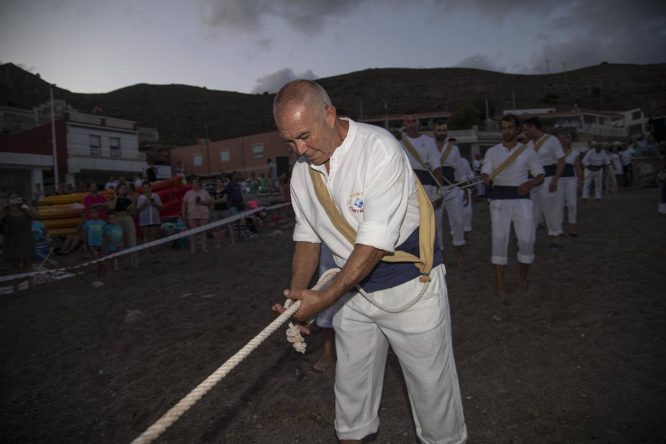 Fotos: El Portús retoma la escenificación de su vínculo con la actividad de la pesca