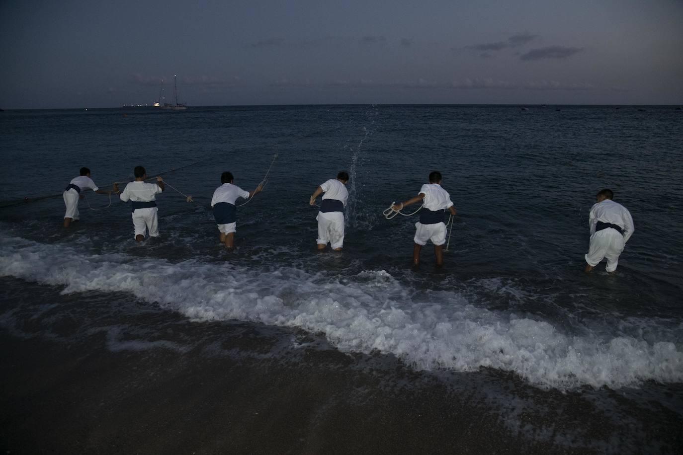 Fotos: El Portús retoma la escenificación de su vínculo con la actividad de la pesca