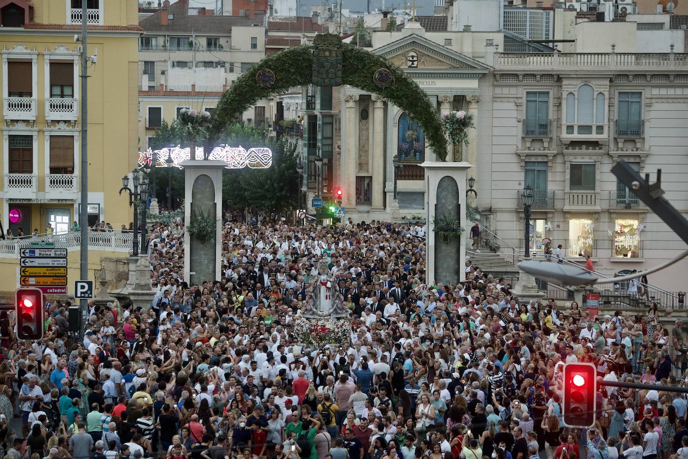 Fotos: La Virgen de la Fuensanta baja a Murcia dos años y medio después