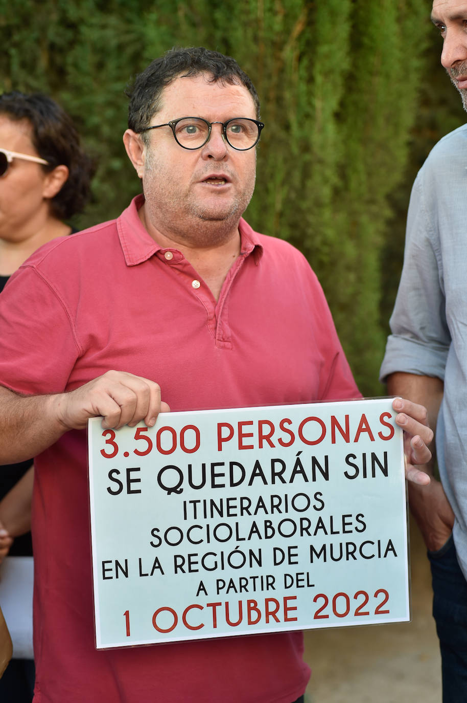 Fotos: Concentración de Miembros de la Red de Lucha contra la Pobreza y la Exclusión Social de la Región