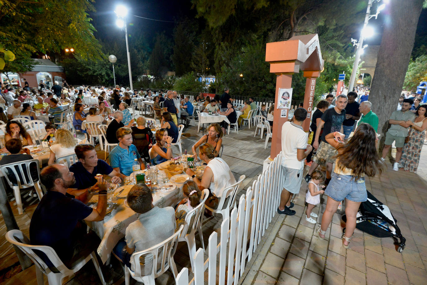 Fotos: Los murcianos abarrotan Los Huertos