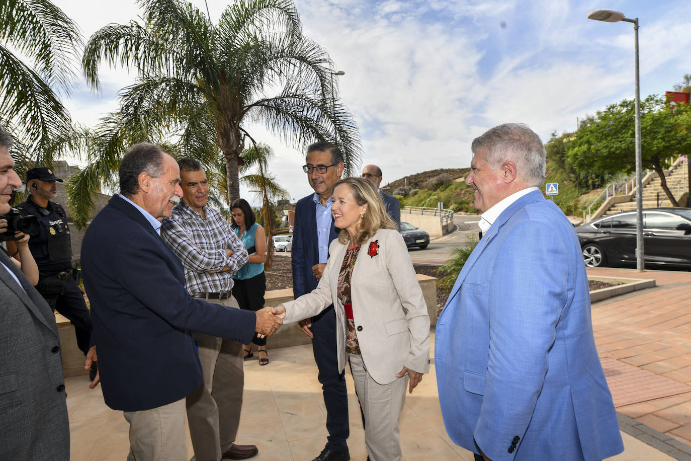 Fotos: Nadia Calviño conoce los proyectos de investigación en ciberseguridad y 5G y 6G de la UMU