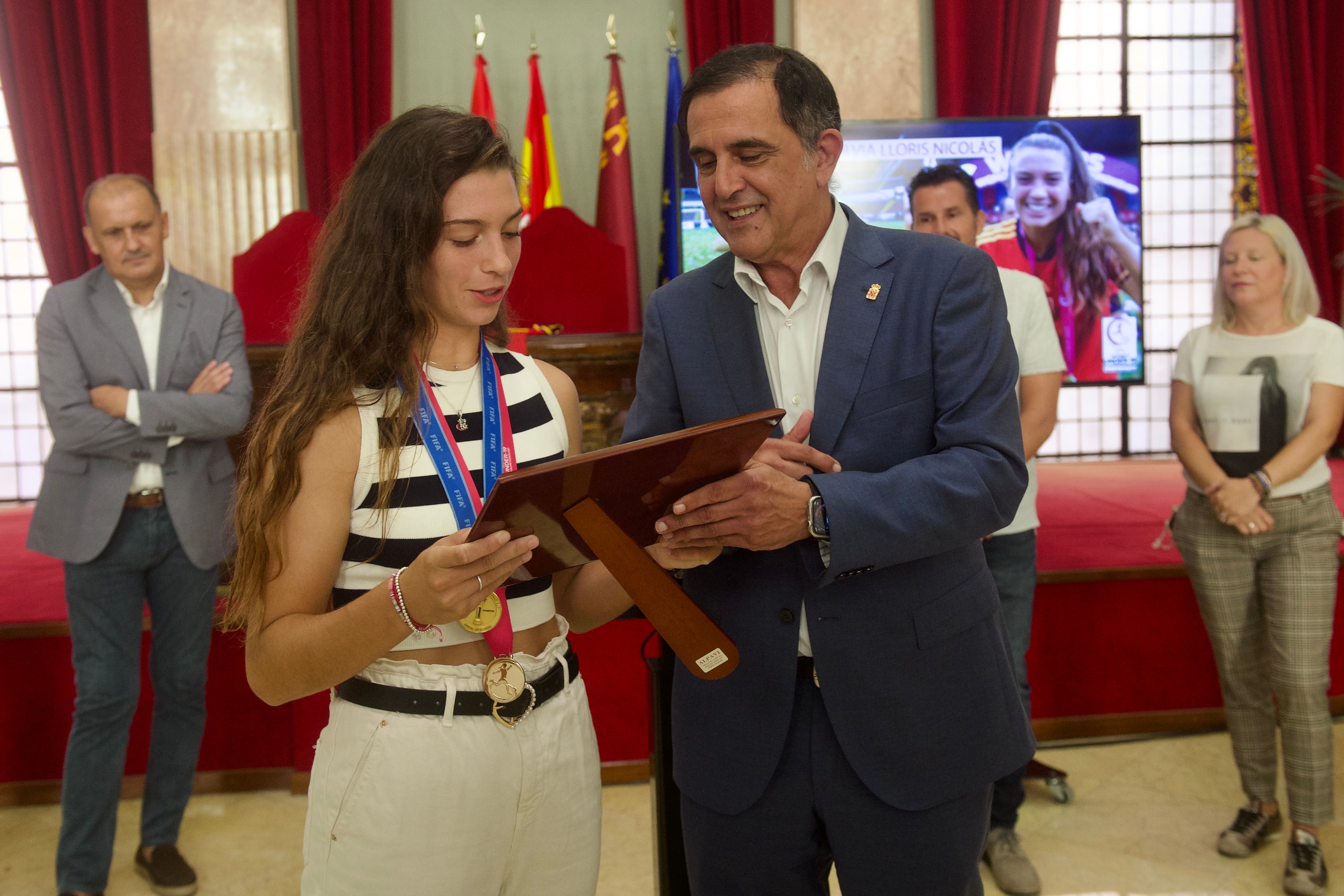 Silvia Lloris, este lunes, en la recepción celebrada en el Ayuntamiento de Murcia.