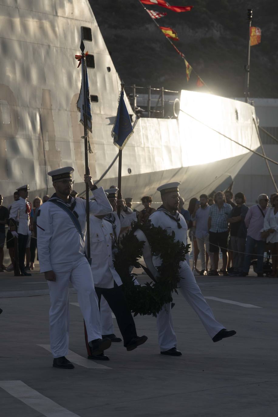 Fotos: La Armada homenajea a Juan Sebastián Elcano en Cartagena