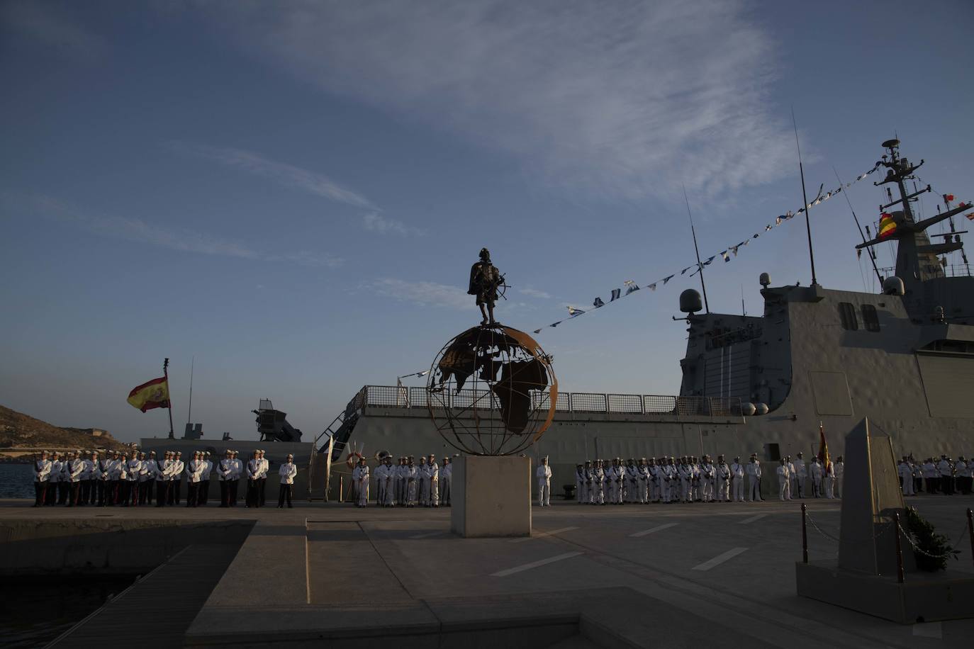 Fotos: La Armada homenajea a Juan Sebastián Elcano en Cartagena