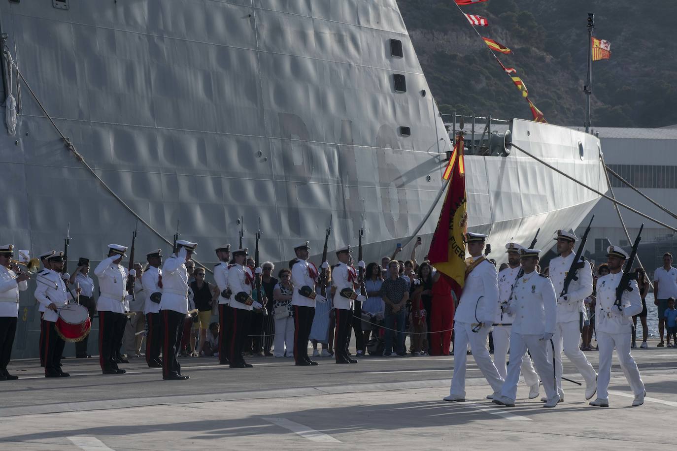 Fotos: La Armada homenajea a Juan Sebastián Elcano en Cartagena