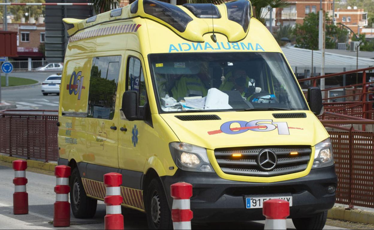 Imagen de archivo de una ambulancia.
