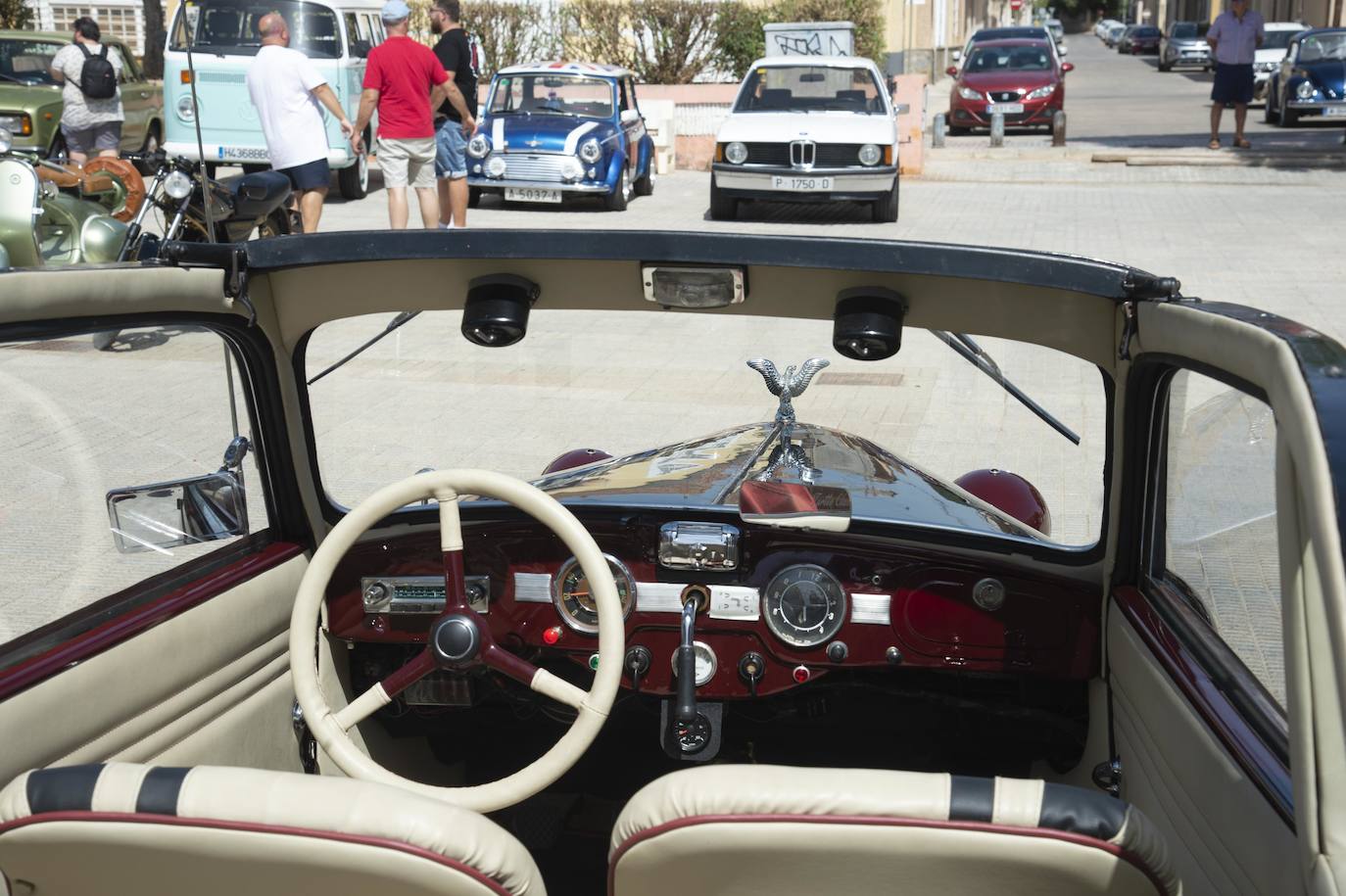 Fotos: Coches antiguos en Los Dolores