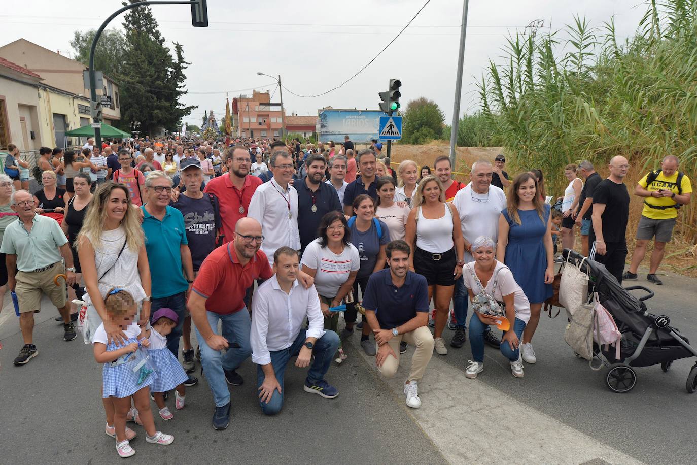 Miles de romeros acompañan a la Virgen de la Fuensanta de vuelta a su Santuario. 